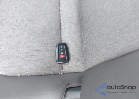 2018 Toyota Camry Le z USA, uszkodzony, nr VIN 4T1B11HK8JU537044